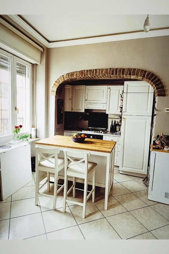 Iris- Brescia Old Town Apartment