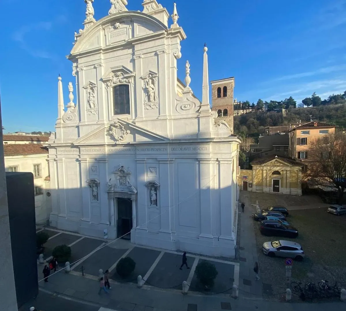 Iris- Brescia Old Town Apartment