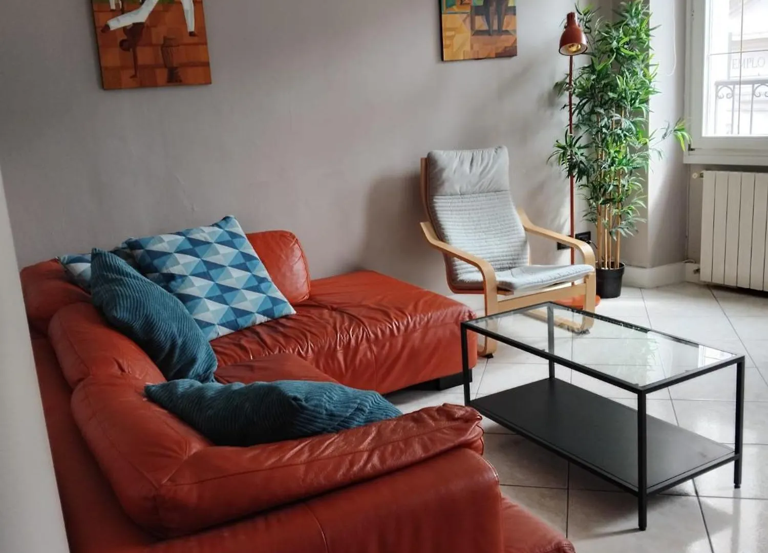 Iris- Brescia Old Town Apartment Italy