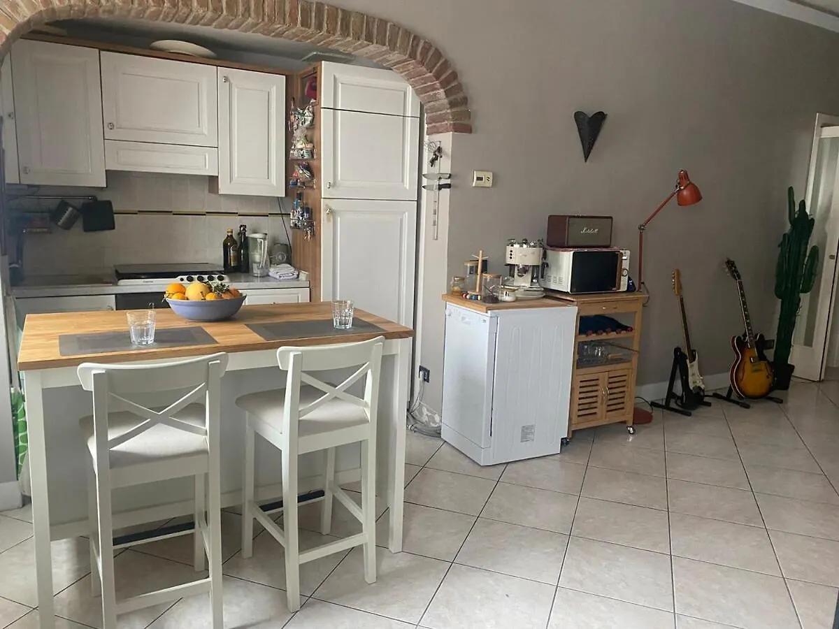 Iris- Brescia Old Town Apartment
